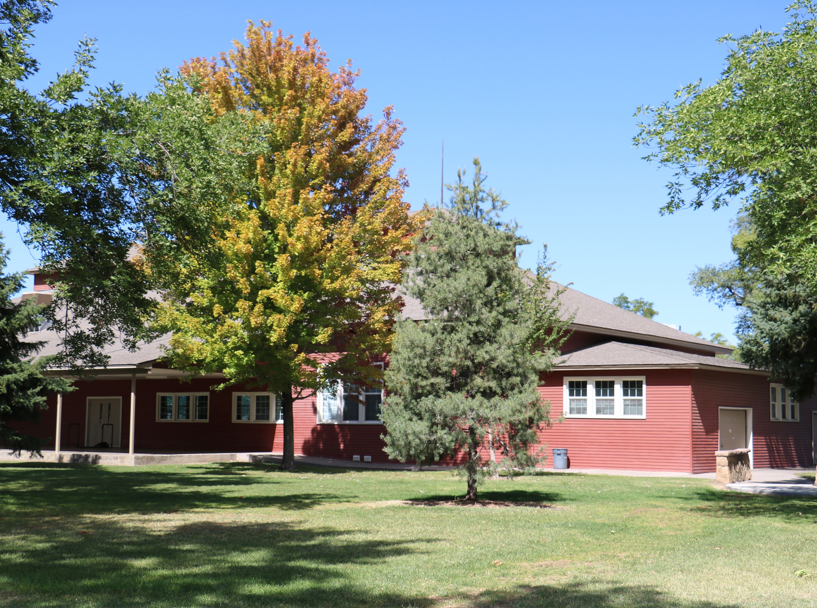 Facilities Page - Lincoln Park barn