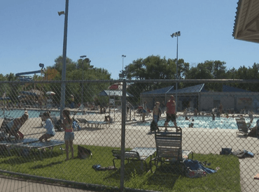 Picture of people at the Lincoln Park Pool